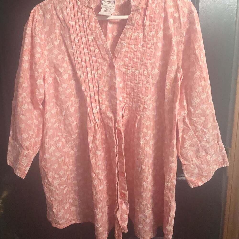Scandia Woods Pink Floral Pintuck Button Down Top Size L